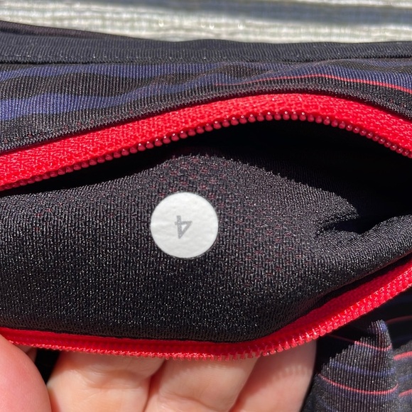 Lululemon Pace Rival Crop Full-On Luxtreme Twisted Dune Alarming BlackBlack Sz 4 - Picture 11 of 11